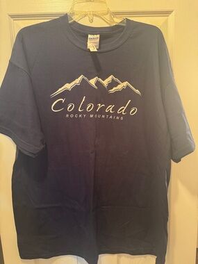 Gildan Navy Tee with White Colorado Mountain Graphic